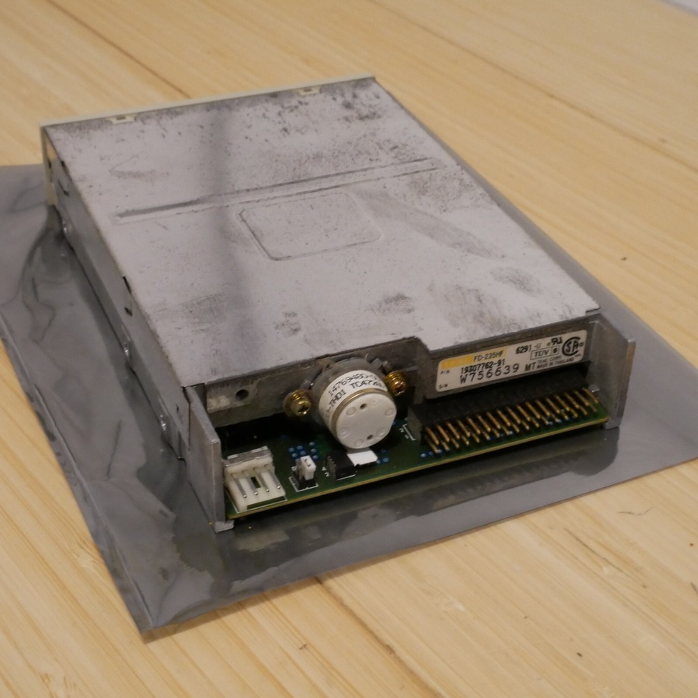 TEAC 3.5 inch Internal Floppy Disk Drive Model FD-235HF Tested & Working - 23 - Picture 3 of 8